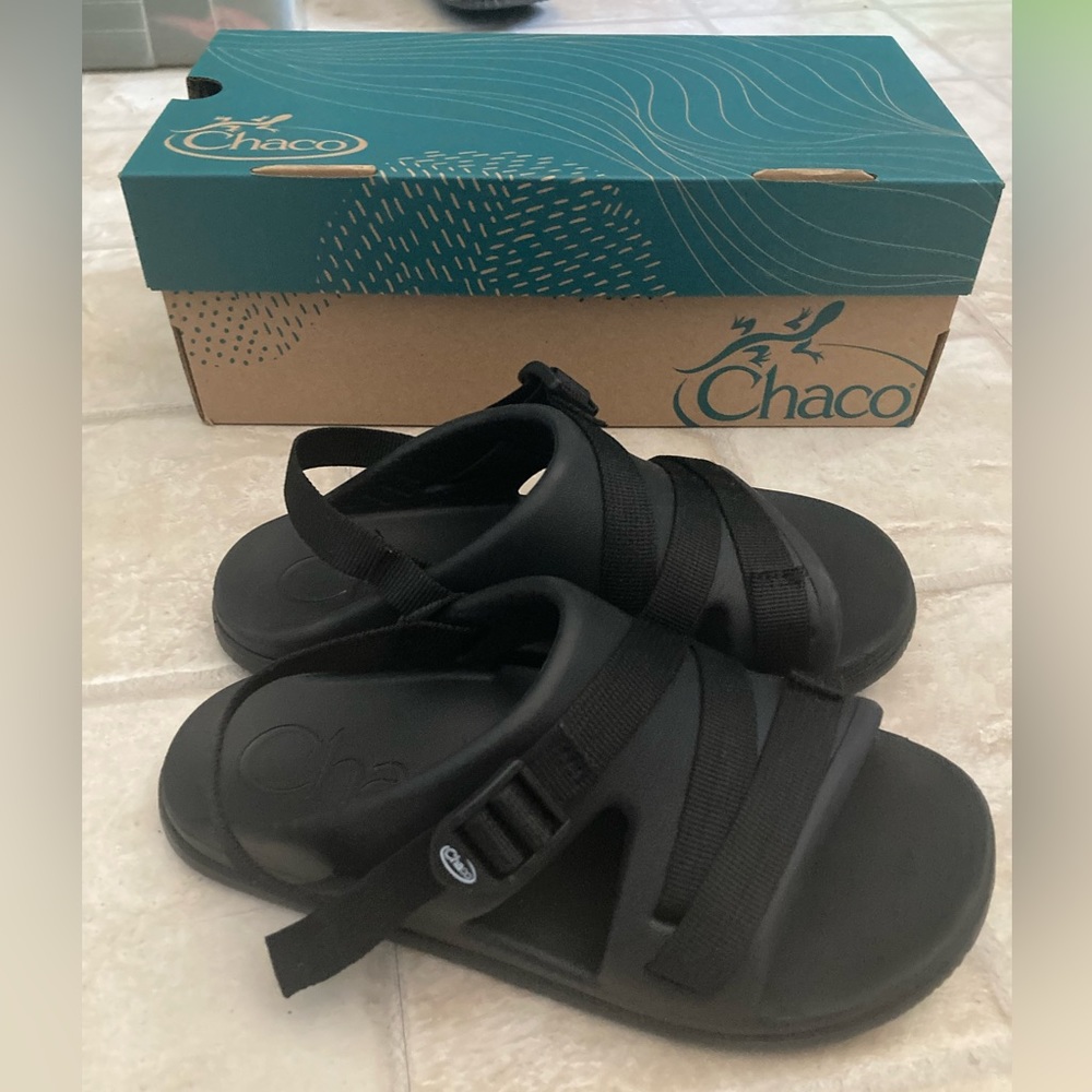 Like New!! 😎 Youth Chacos Chillo Sport Sandal Black 4 Retail $44 - Picture 6 of 10